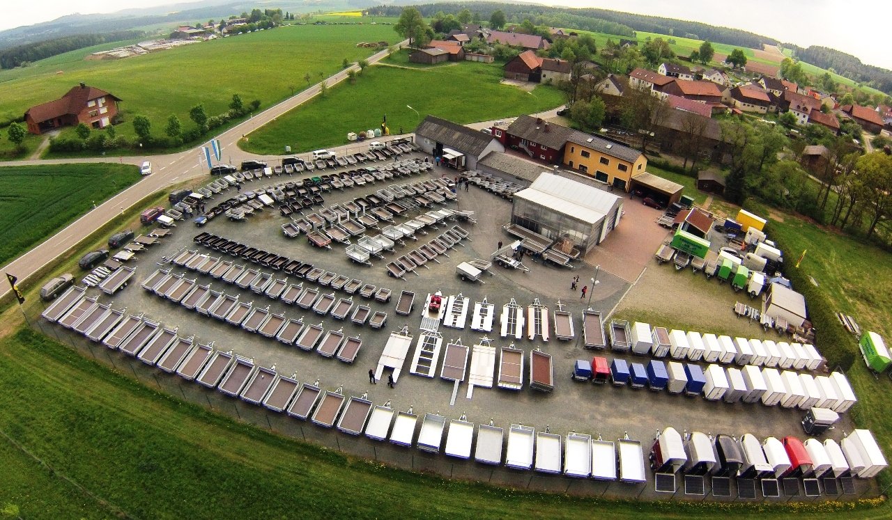 Anhängerzentrale Hochdorf Seidl Bilder Advertorial auf OberpfalzECHO