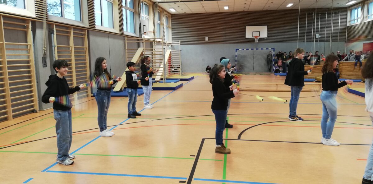 Spaß  und Spiel erlebten die Besucher beim Tag der offenen Tür. Foto: Mittelschule Altenstadt 