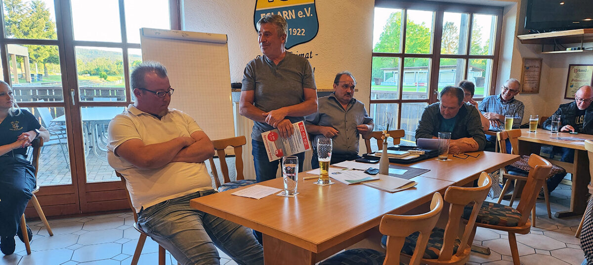 Zum „Red mer mal“-Abend lud die Eslarner SPD in die Gaststätte im Sportheim. Den Fragen der Bürger stellten sich (von links)  Marktrat Christian Schmucker, Bürgermeister Reiner Gäbl und SPD-Vorsitzender Georg Zierer. Foto: Ulrike Möstl  
