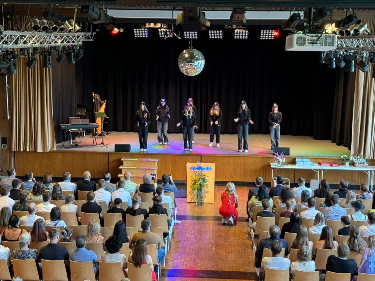 Die Tanz AG der Pfalzgraf-Friedricht-Mittelschule Vohenstrauß. Foto: Pfalzgraf-Friedrich-Mittelschule Vohenstrauß
